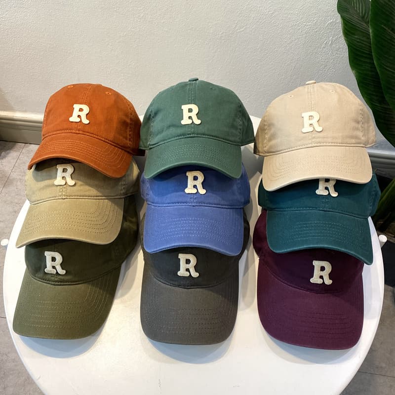 Influencer Blogger Boné do mesmo estilo R Letter Soft Top Boné de cor sólida feminino jovem casal guarda-sol boné de bei