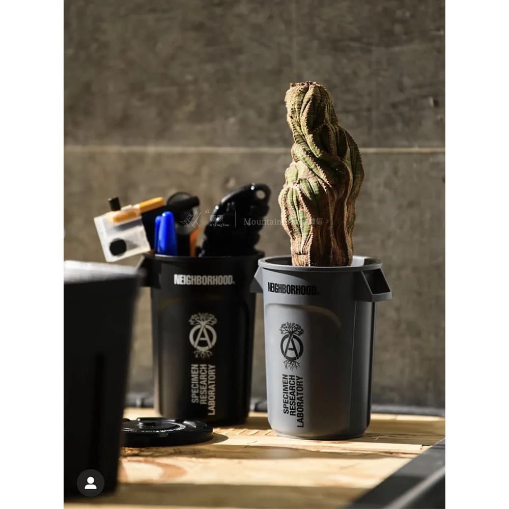 VIZINHON NBHD THOR Japonês Desktop Mini Lixeira de armazenamento de plástico Suporte para caneta e vaso de flores
