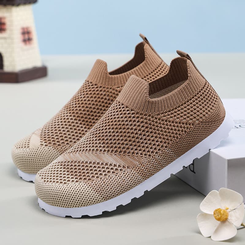 Crianças sapatos esportivos novo estilo meninos tênis de corrida voando tecido malha sapatos simples respirável bebê cri