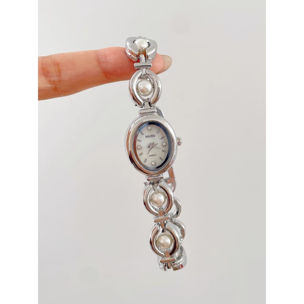 Retro pulseira relógio feminino High-End sentimento 2025 novo estilo feminino luz luxo nicho requintado pequeno relógio