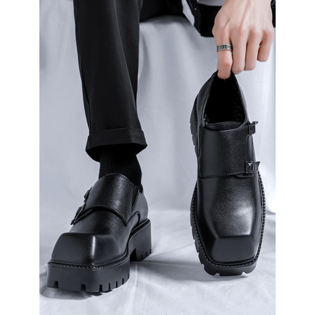 Sapatos de couro de dedo do pé quadrado masculino High-End sentimento ins nicho estilo britânico estilista de cabelo de