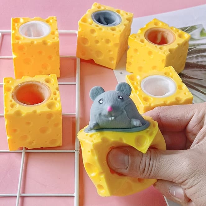 Brinquedo infantil criativo e fofo para alívio do estresse: Rato de queijo, copo, esquilo, pinça