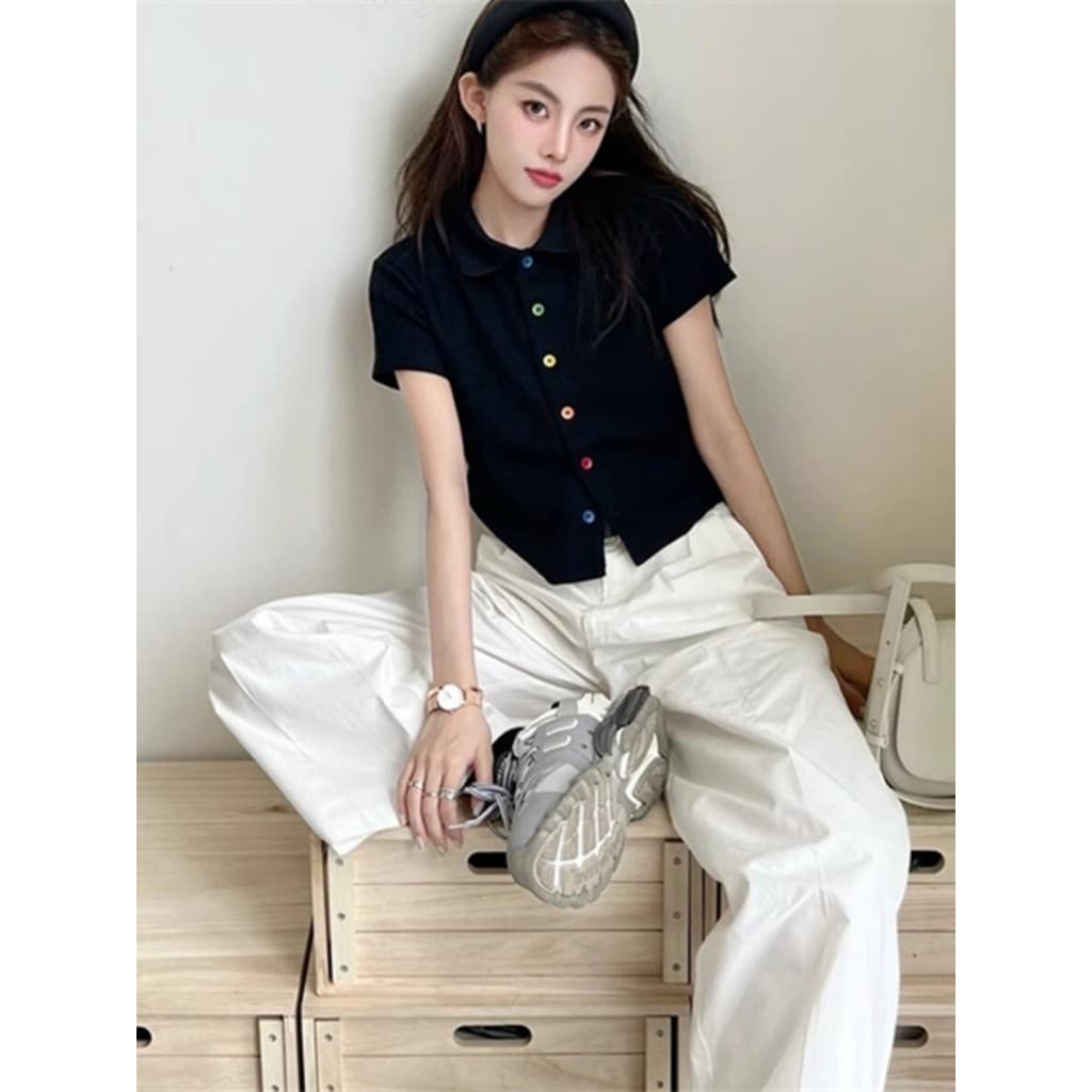 Verão feminino de manga curta estilo Hepburn fino-ajuste mais magro olhar genuíno ombro topo preto estilo coreano pequen