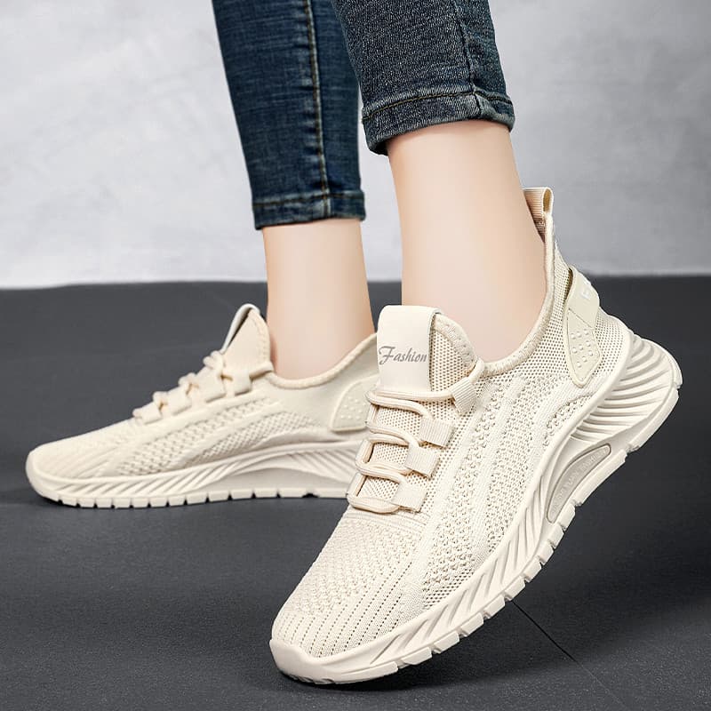 Sapatos femininos sapatos únicos 2026 verão novo estilo moda sapatos casuais comércio exterior voando tecido malha