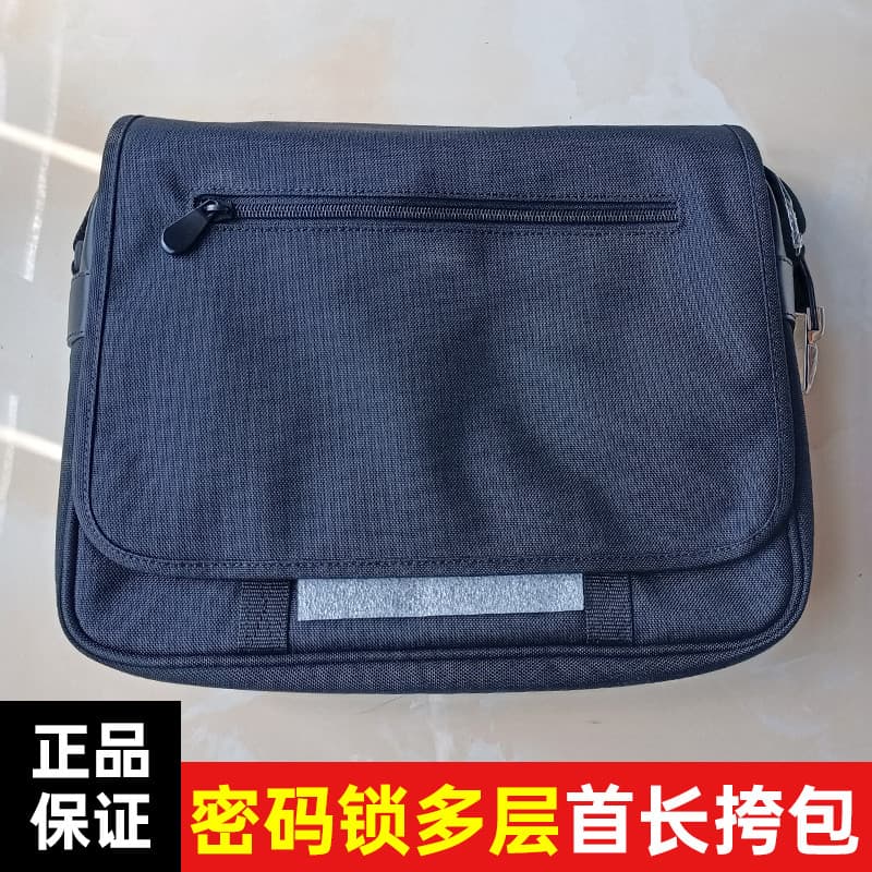 Bolsa transversal masculina genuína, bolsa preta com aba multicamadas com trava de combinação, bolsa de ombro transversa