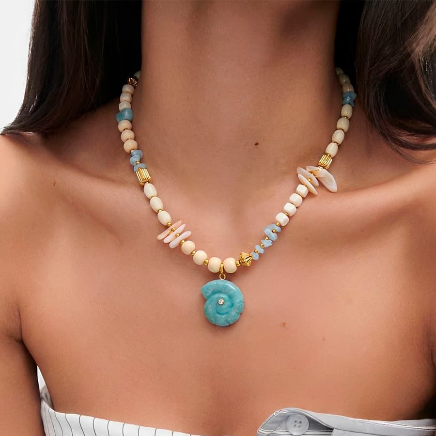 Colar Concha e Pedra Natural Aço Inox com Banho de Ouro 18K Feminino Verão Boho Fashion Casual