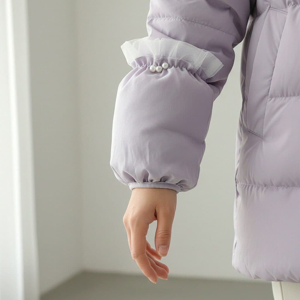 Manga de renda feminina estilo curto 2025 novo estilo inverno Anti-incrustante manga proteção adulto para baixo jaqueta