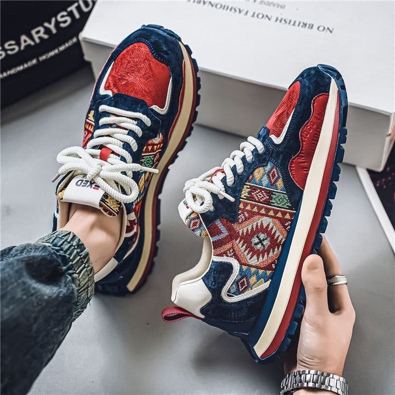 Sapatos masculinos novo estilo primavera pano All-Match aumentado sola grossa venda quente esportes casuais na moda sapa