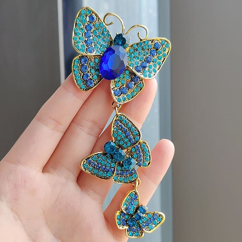 Novo criativo borboleta broche longo pequeno terno strass Retro inseto pino cerimônia banquete broche acessórios