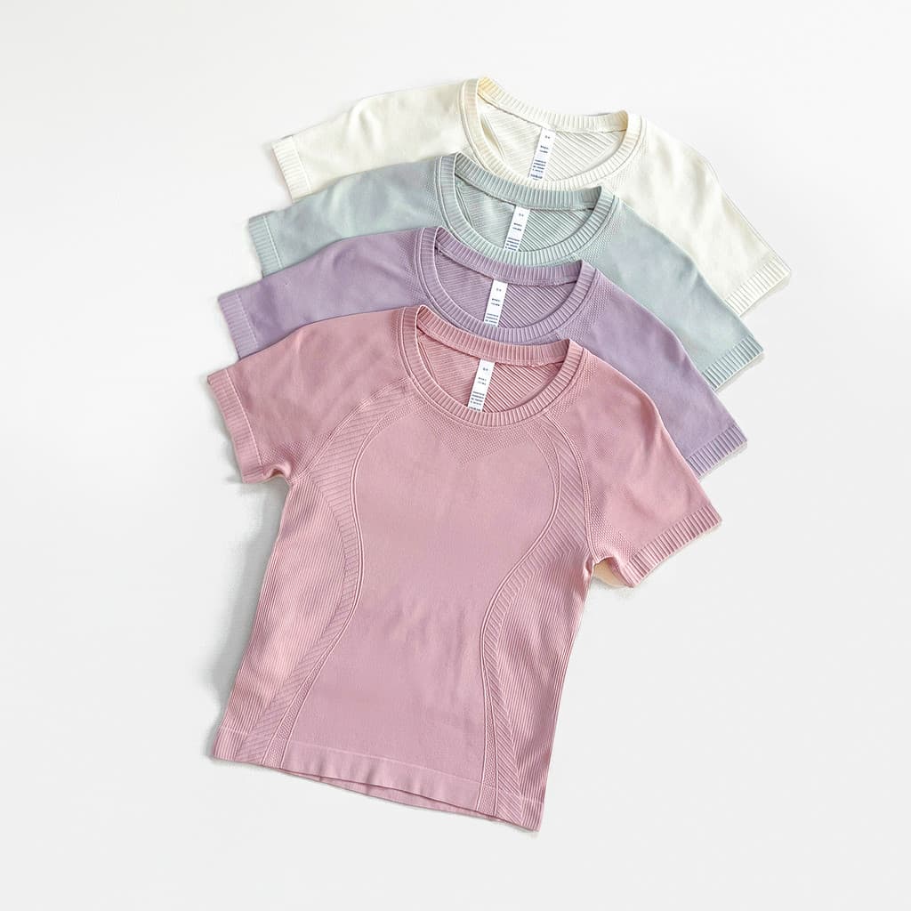 Verão leve de secagem rápida Yoga Wear de manga curta feminino fino ajuste estiramento esportes topo Pilates correndo Tr