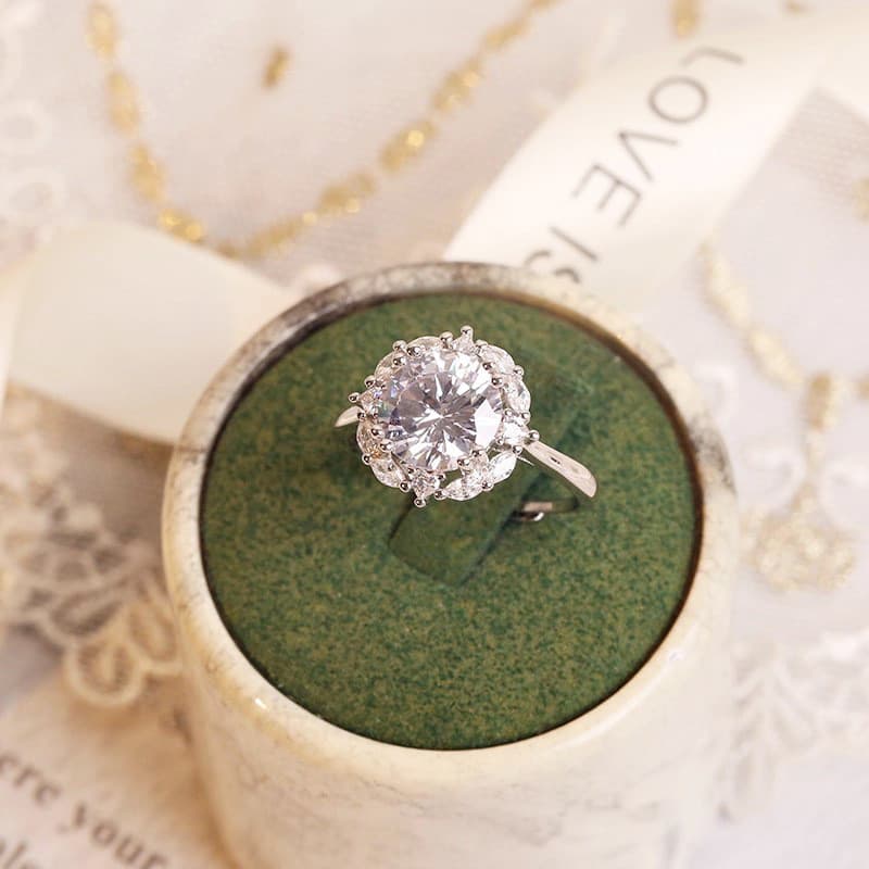 [Estoque pronto] Xu Me Dazzling Zhao Lusi Xu Yan Grande Diamante Pombo Ovo Anel Luz Temperamento de Luxo Requintado Anel