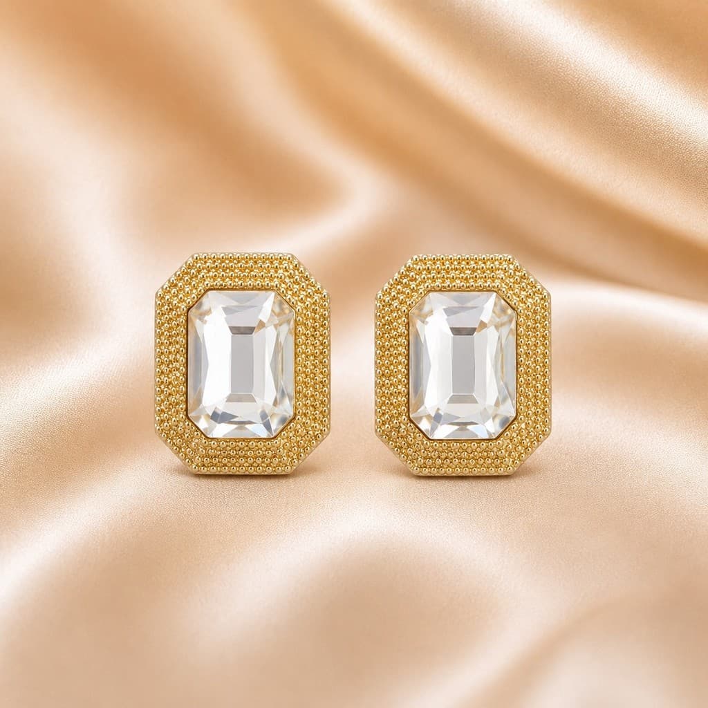 BRINCO RETÂNGULO COM STRASS PRATA COM DOURADO