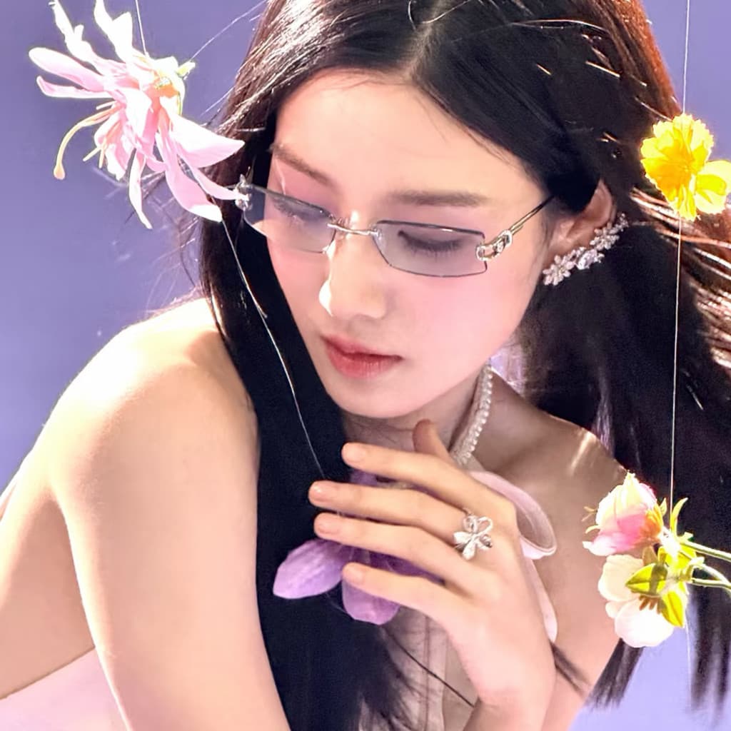 Óculos de sol pequeno repolho deusa Lu Yuxiao sem moldura cinza Metal oco High-End quente menina nó óculos de sol