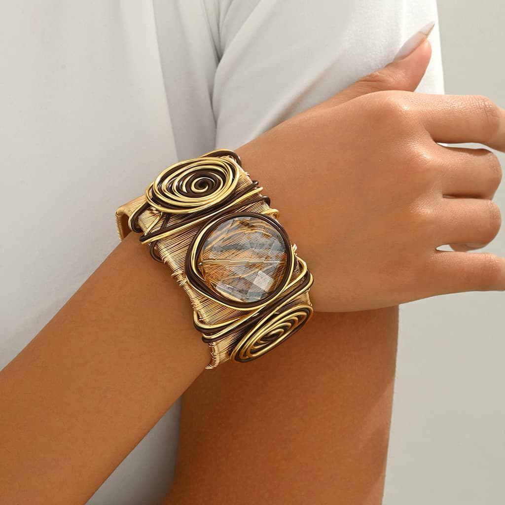 Pulseira Feminina Boho Com Punho Espiral Enrolado Em Fio