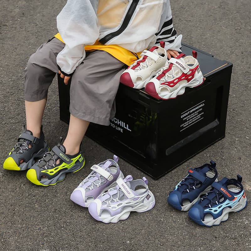 Meninos Baotou sandálias 2026 verão novo estilo antiderrapante crianças esportes sapatos de praia ao ar livre Upstream s