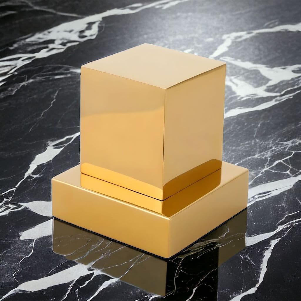 2 Acabamentos para Registro Quadrado 1/2 Ou 3/4 em Metal Dourado