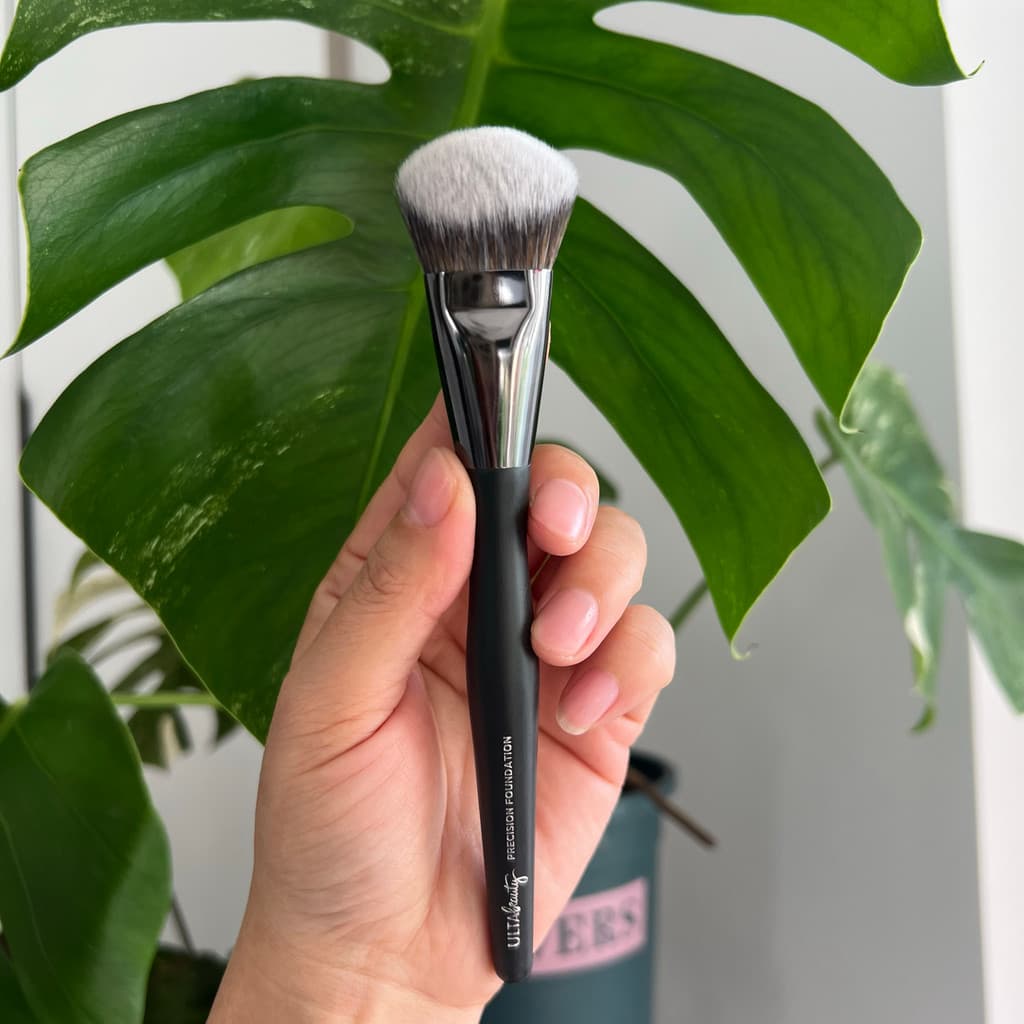 Ulta inclinação tipo blush pincel líquido fundação escova poros enchimento fixação escova contorno creme escova blush cr