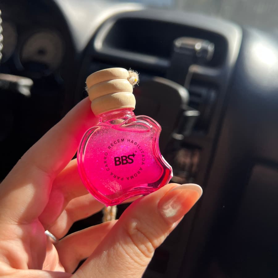 Kit 3 Cheirinho para Carro Premium Aroma Recém Habilitada - Rosa com Brilho