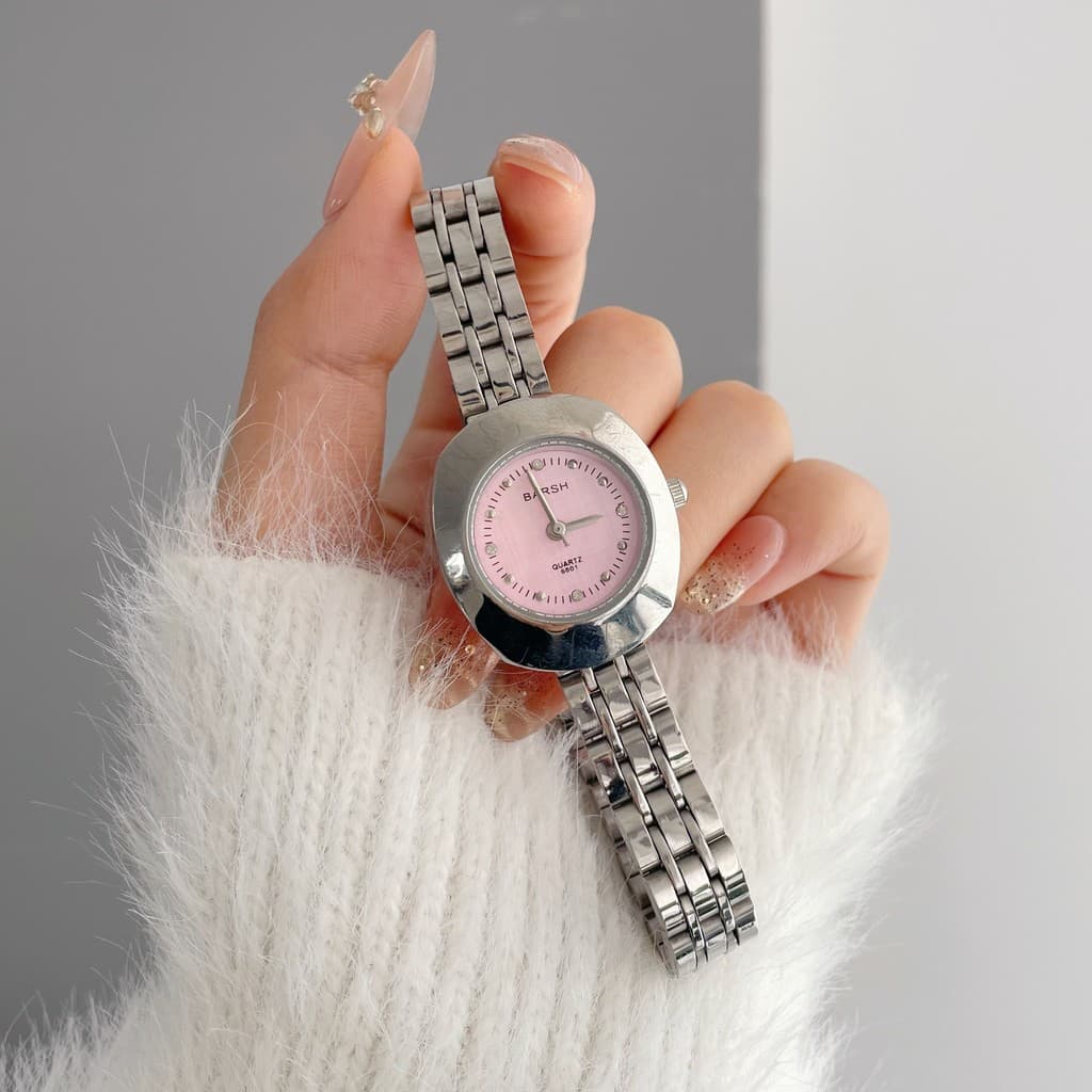 Relógio feminino estilo quartzo relógio high-End sentimento nicho luz Design de luxo banda de aço Retro alto valor negóc