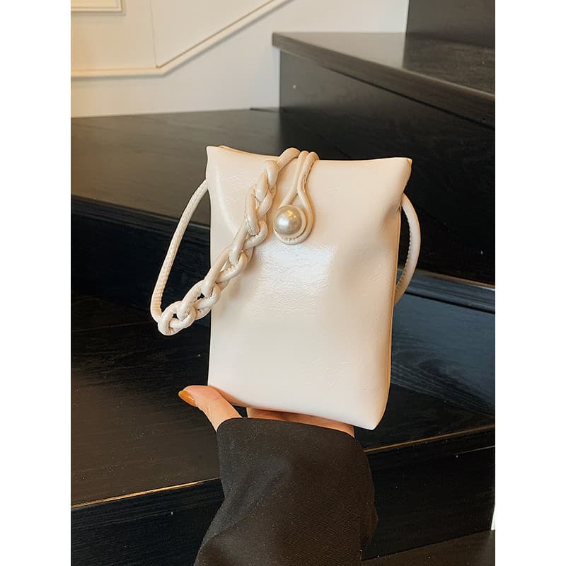 Super quente novo chinês Mini saco do telefone móvel feminino 2025 novo estilo pérola fivela moda ins ombro saco do mens