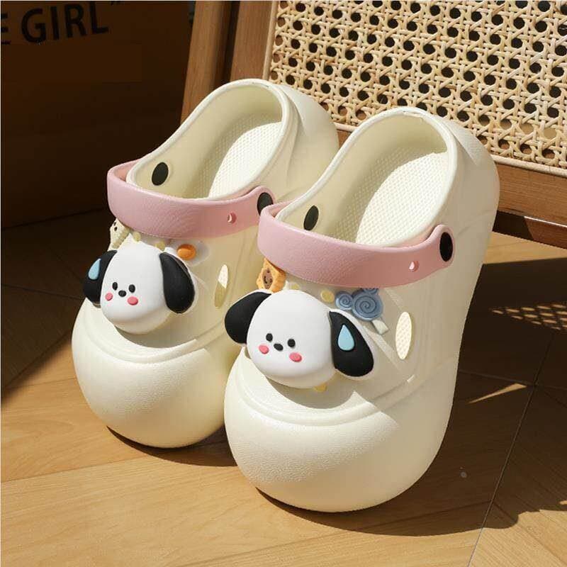Desenhos animados DIY buraco sapatos femininos verão exterior Wear 2024 novo estilo suado cão Baotou sapatos de praia mo