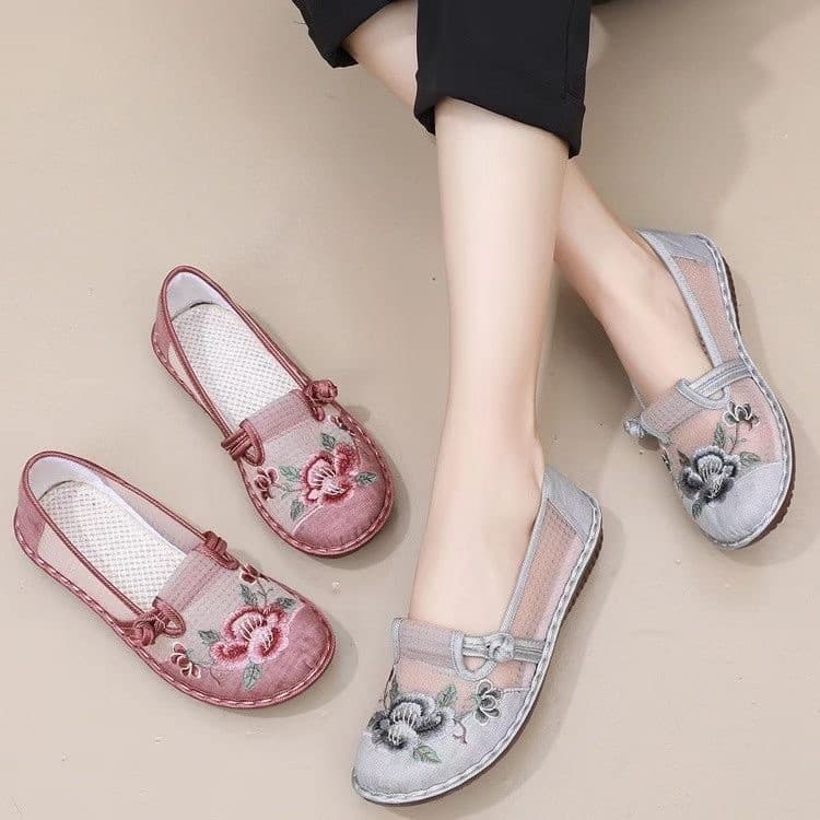 Verão novo estilo malha respirável velho pequim sapatos de pano feminino sola macia antiderrapante leve de meia-idade id