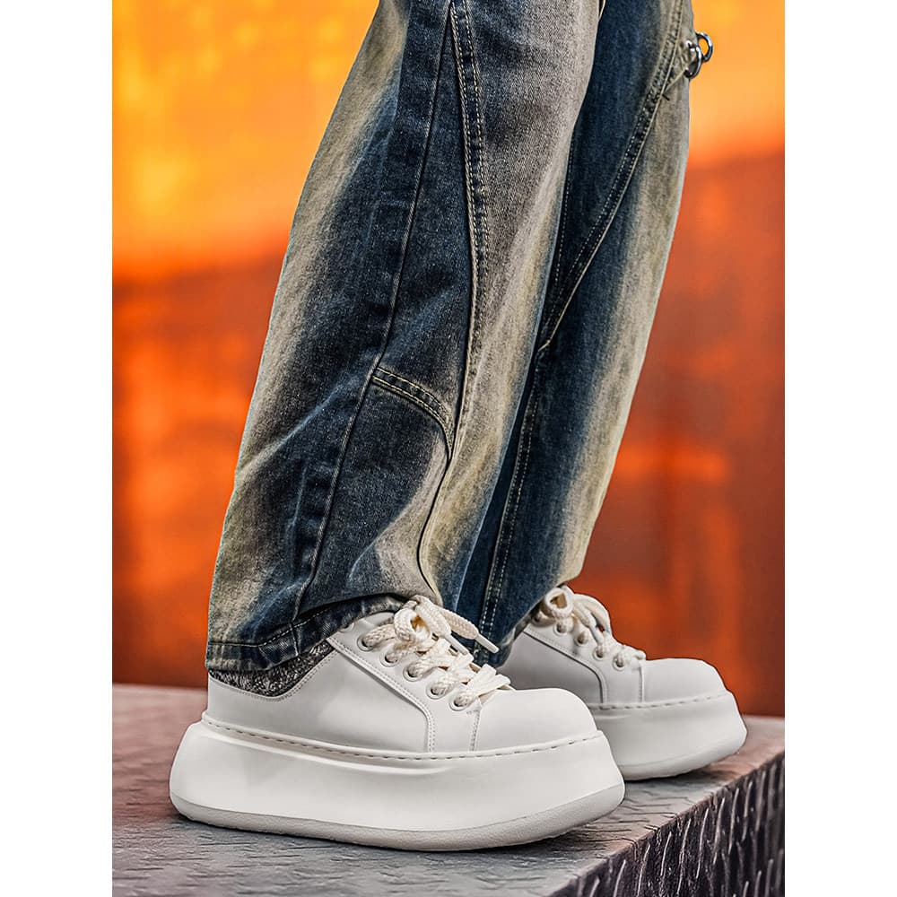Luz de luxo McQueen sapatos brancos aumento de altura sapatos masculinos 10cm Casual sola grossa aumento de altura tênis