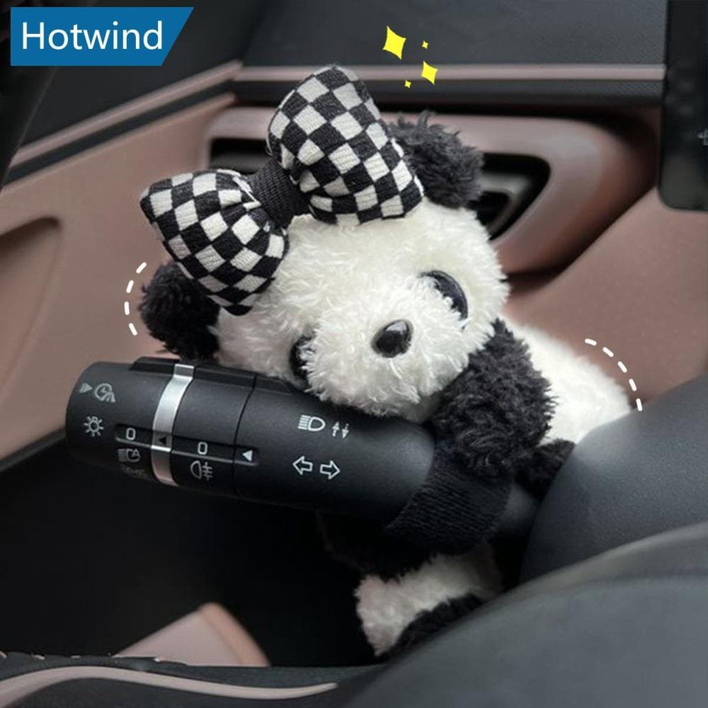 HW Carro Bonito Bowknot Panda Limpador Interruptor De Sinal Volta Ornamentos Decoração De Pelúcia Boneca Acessórios Inte
