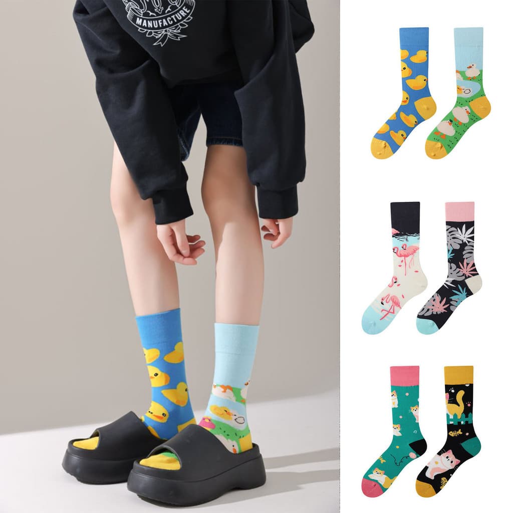 AB Design masculino feminino assimétrico na moda meias exclusivas dos desenhos animados criativo meados de tubo meias de
