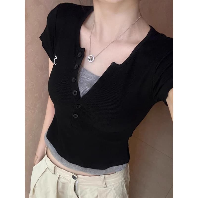 Preto falso de duas peças com decote em v genuíno ombro de manga curta camiseta feminina verão pequeno fino ajuste magro