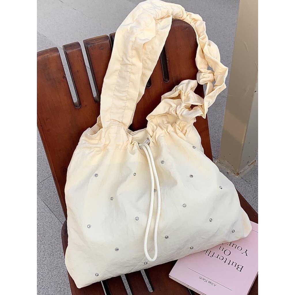 Bolsa literária coreana de grande capacidade feminina 2024 novo estilo na moda pequena bolsa de ombro plissada fresca sa