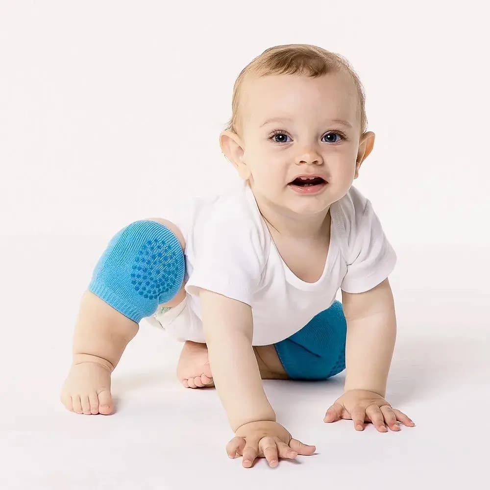 Buba Joelheira Antiderrapante Azul Lisa, para o seu bebe engatinhar com toda segurança e conforto.