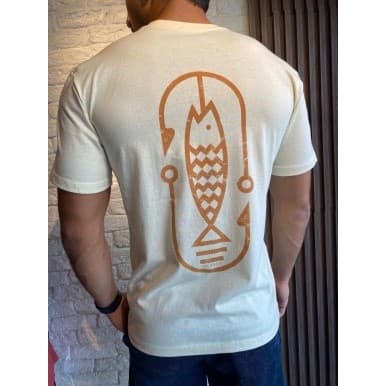 Camiseta Estampa Peixe e Anzol – Estilo Vintage/Outdoor – 100% Algodão