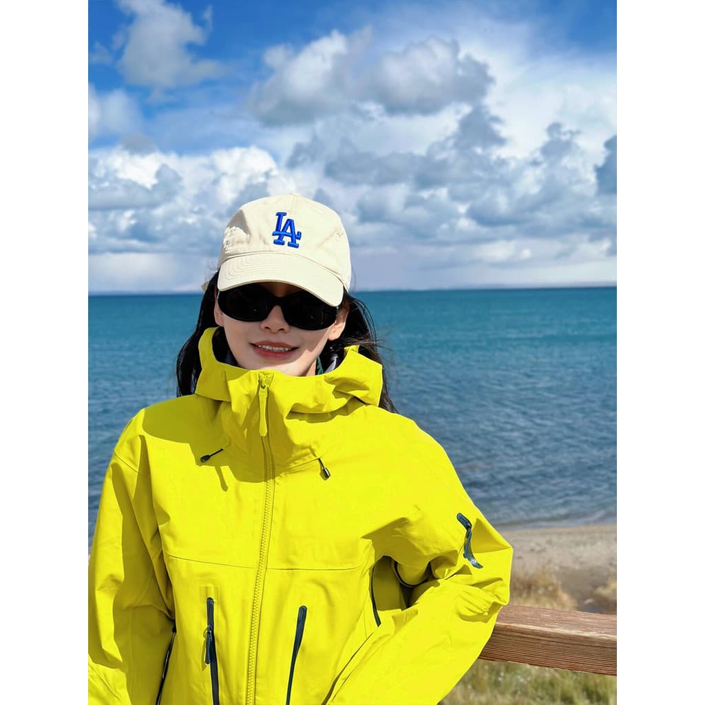 Jaqueta feminina estilo 2025 novo estilo primavera jaqueta na moda ao ar livre série montanha viagem à prova de vento ja