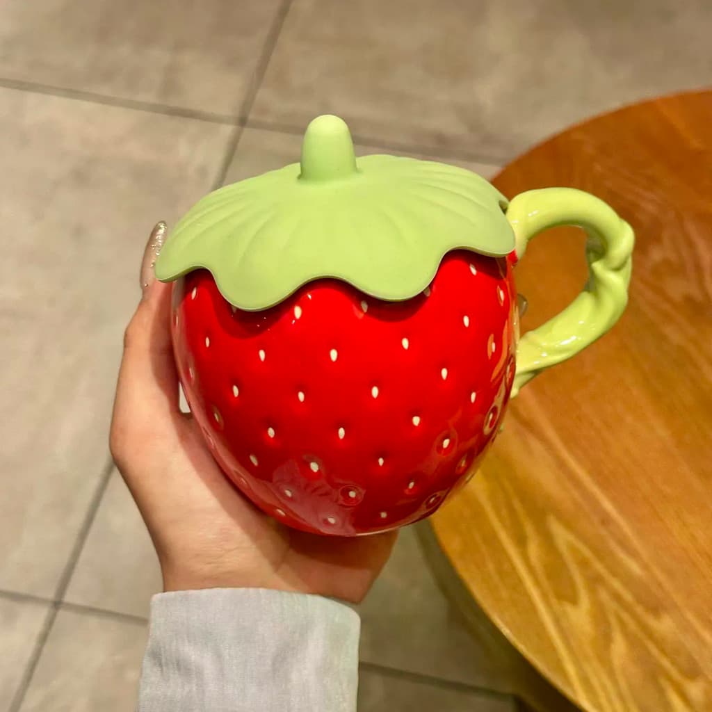 Menina coração caneca morango caneca ins presente de aniversário menina bonito morango copo de água presente para amigo