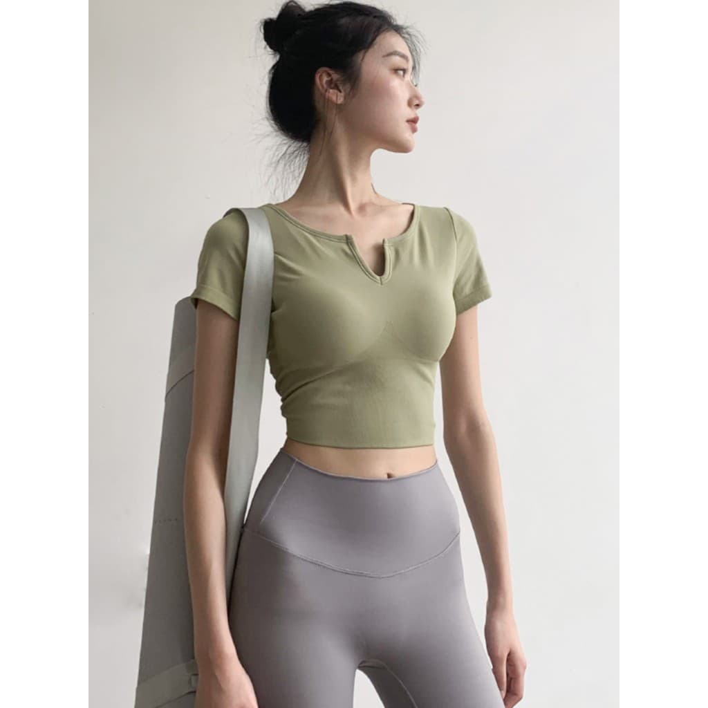 Primavera verão novo estilo Yoga manga curta com decote em V mais magro olhar Fitness camiseta senhoras All-Match pele