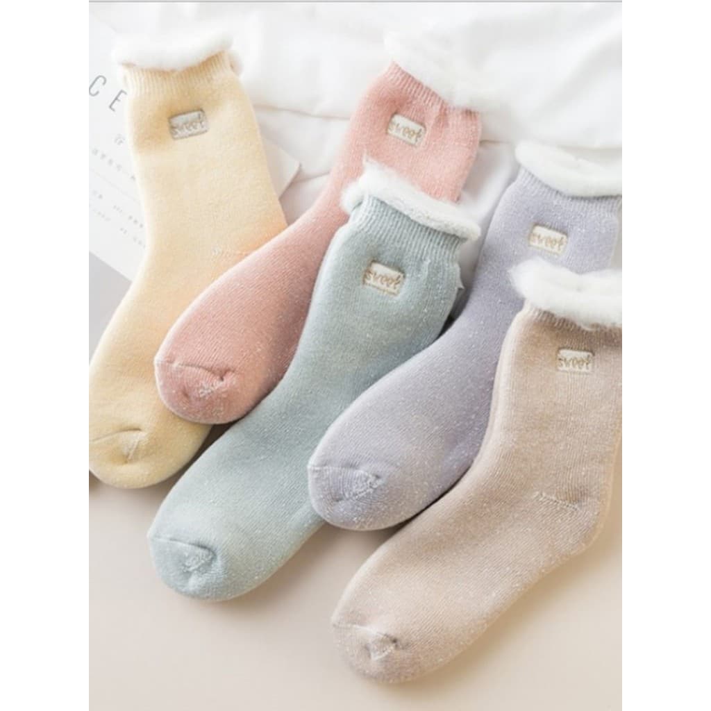 Inverno Extra grosso novo estilo meias de neve forro de lã feminino grosso meados de tubo meias bordado casa cor algodão