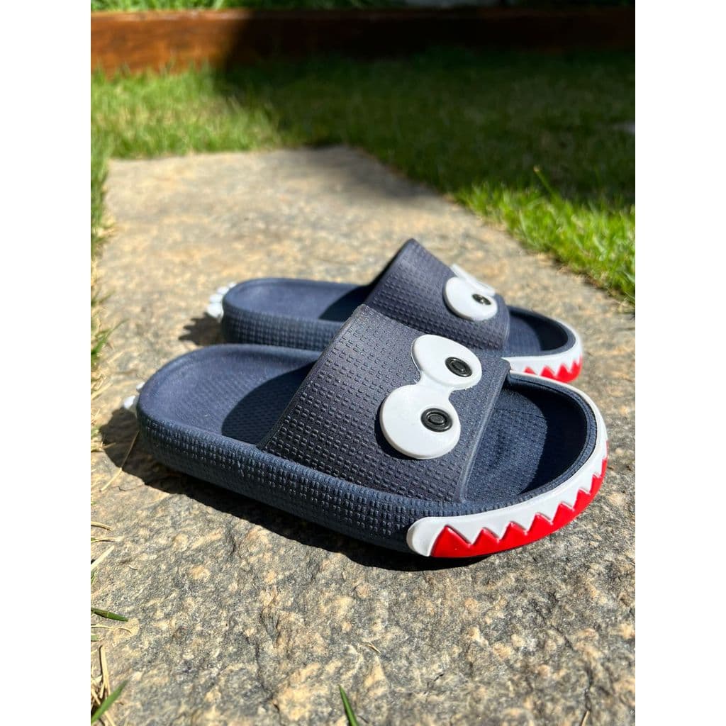 Chinelo Infantil Slide Nuvem Roblox Rainbow Sandália Macia