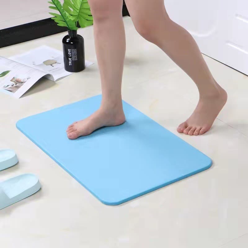 Novo moderno simples diatom lama pé esteira diatom lama duro tapete absorver água de secagem rápida banheiro diatom lama