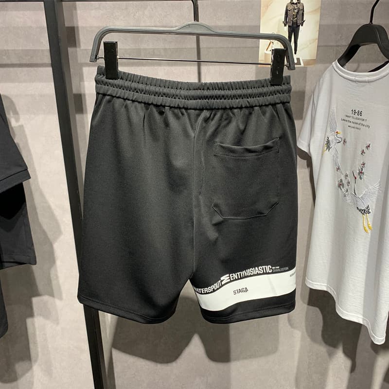 Shorts finos masculinos verão novo produto Casual calças elásticas shorts esportivos masculinos na moda urbana calças de