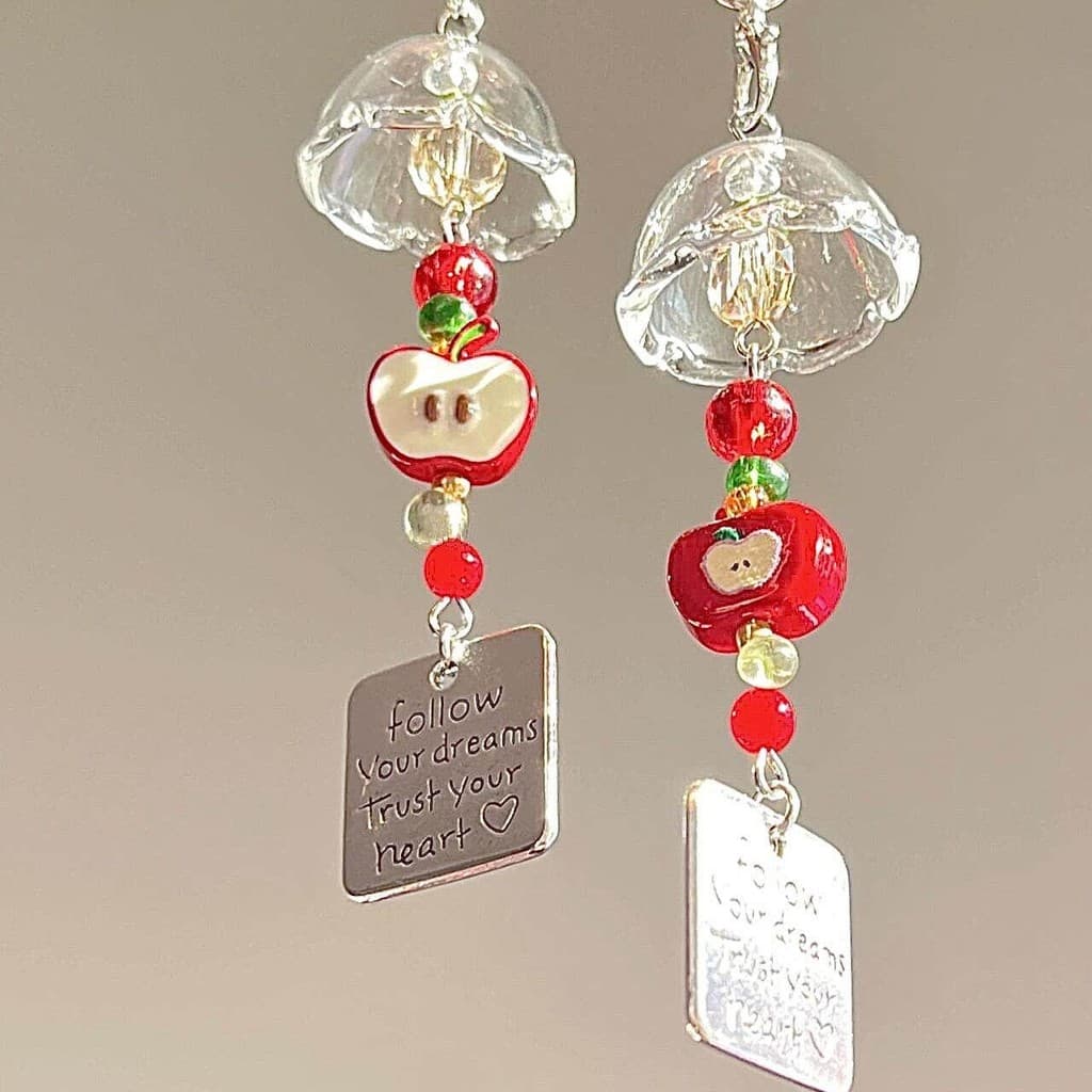 Amor e espaço profundo bonito maçã pingente de alto valor menina coração DIY saco ornamentos do telefone móvel presentes