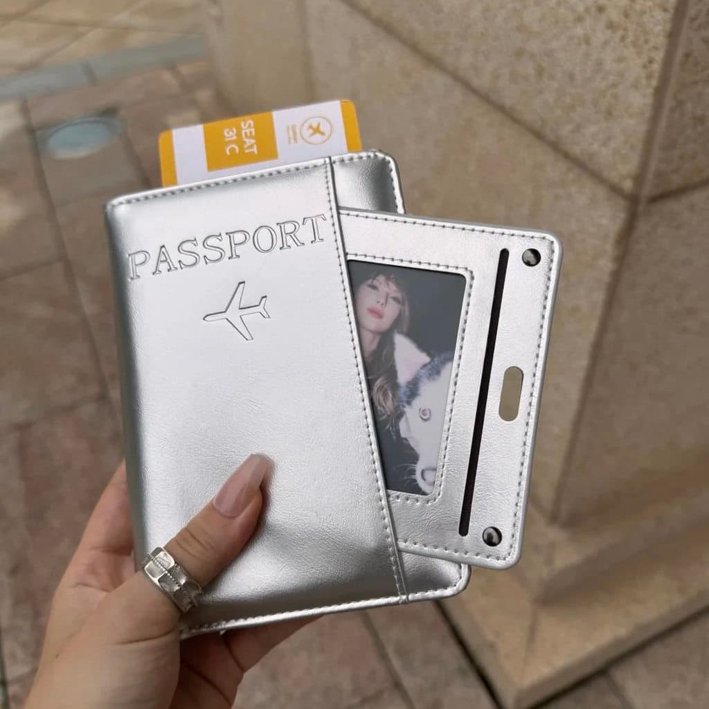 Estoque pronto!Nicho estilo coreano prata-cinza porta-passaporte de alta aparência no exterior viagem ID documento armaz