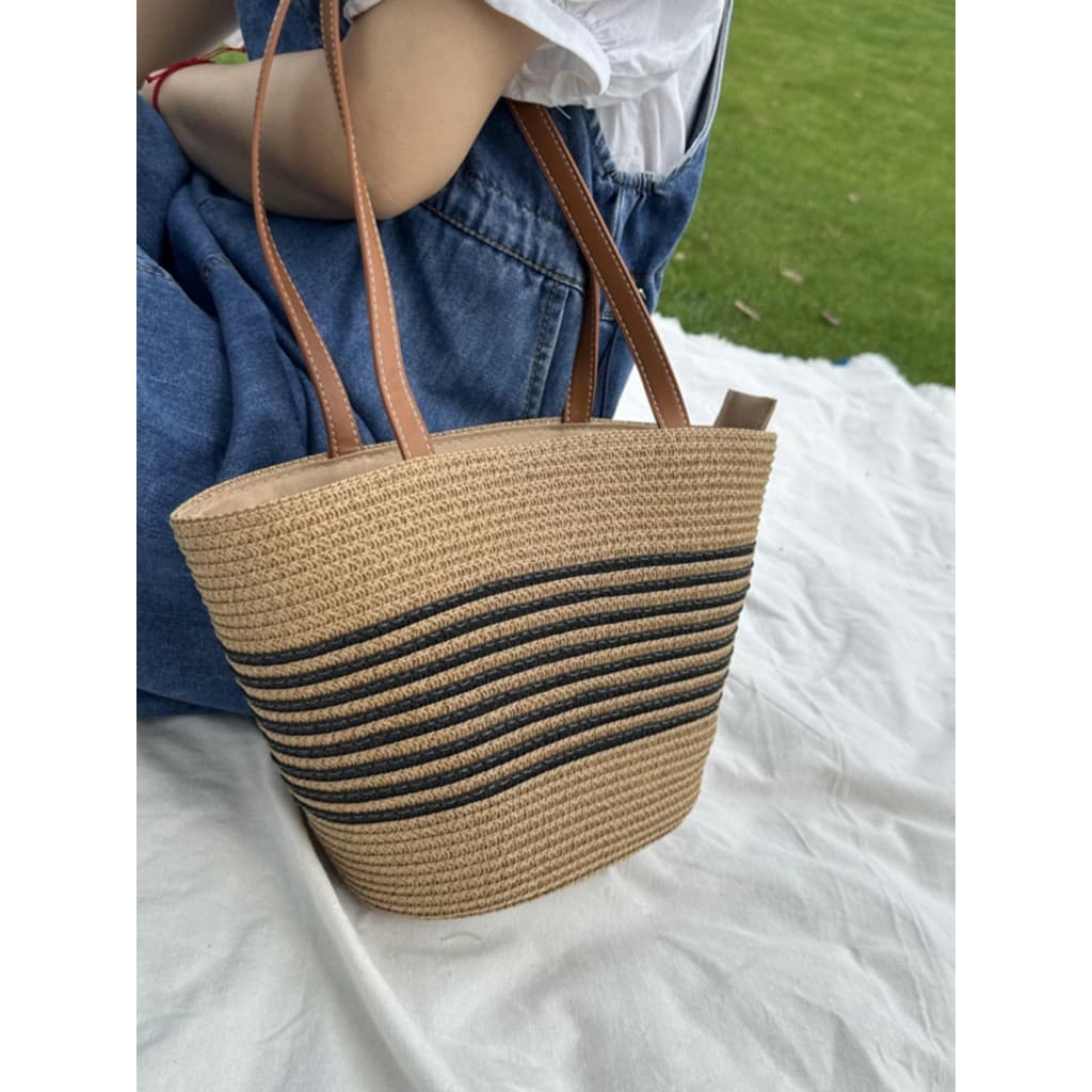 Verão à beira-mar férias axilas saco feminino 2025 novo estilo contraste cor palha saco ombro Commuter tecido saco de pr