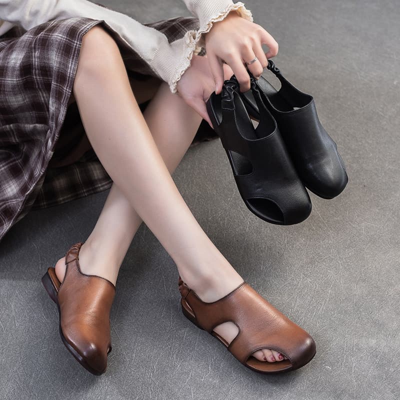 Verão novo estilo oco respirável confortável sandálias planas Retro camada superior sapatos femininos casuais