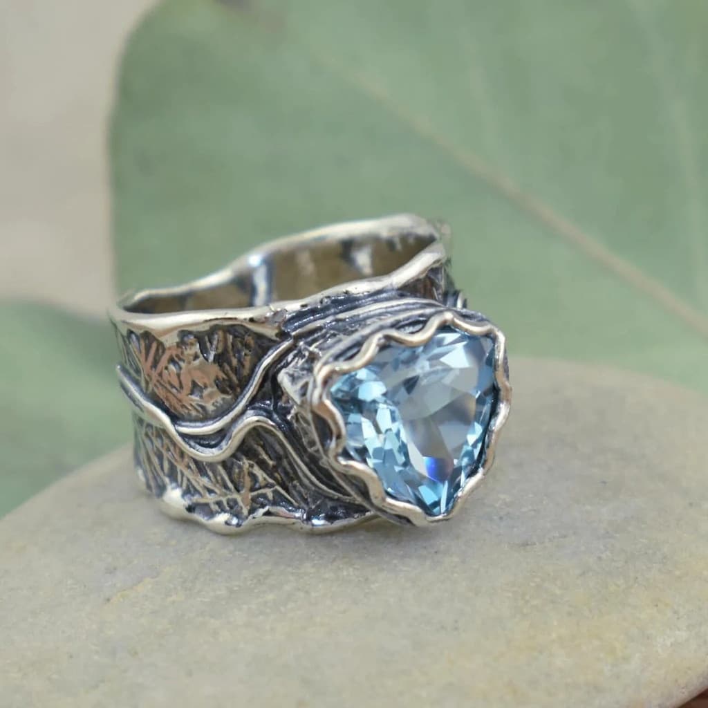 Anel Vintage Feito à Mão para Homens e Mulheres, Anel Punk de Metal Prateado Vintage com Zircônia Azul WMWV