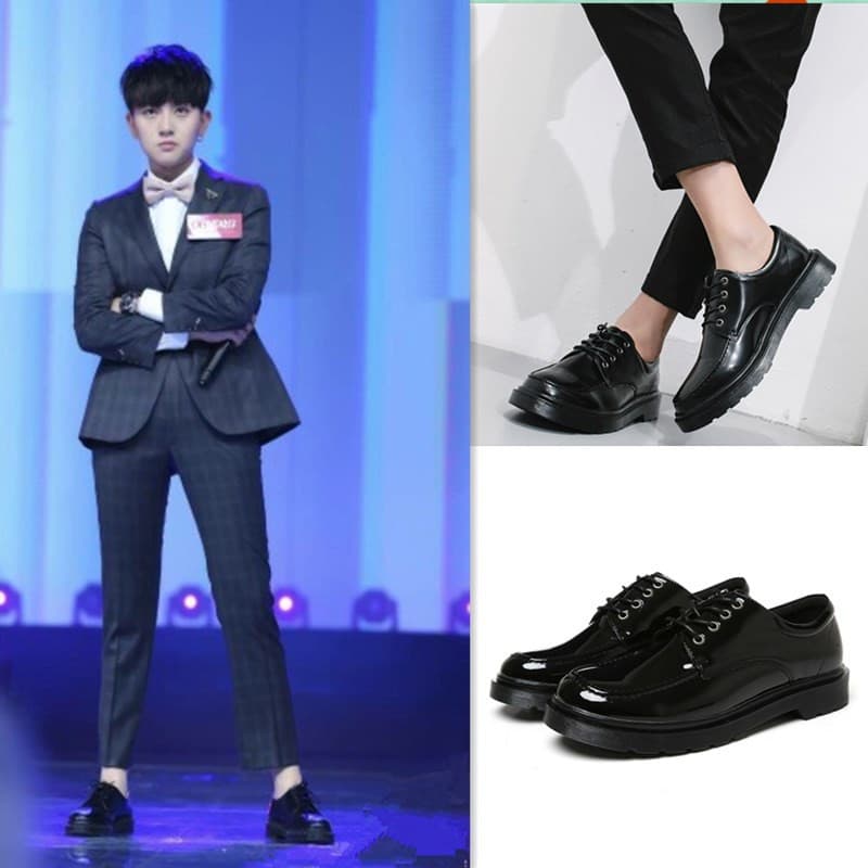 2025 outono sapatos de couro casuais masculinos versão coreana na moda britânico Harajuku brilhante pequenos sapatos de