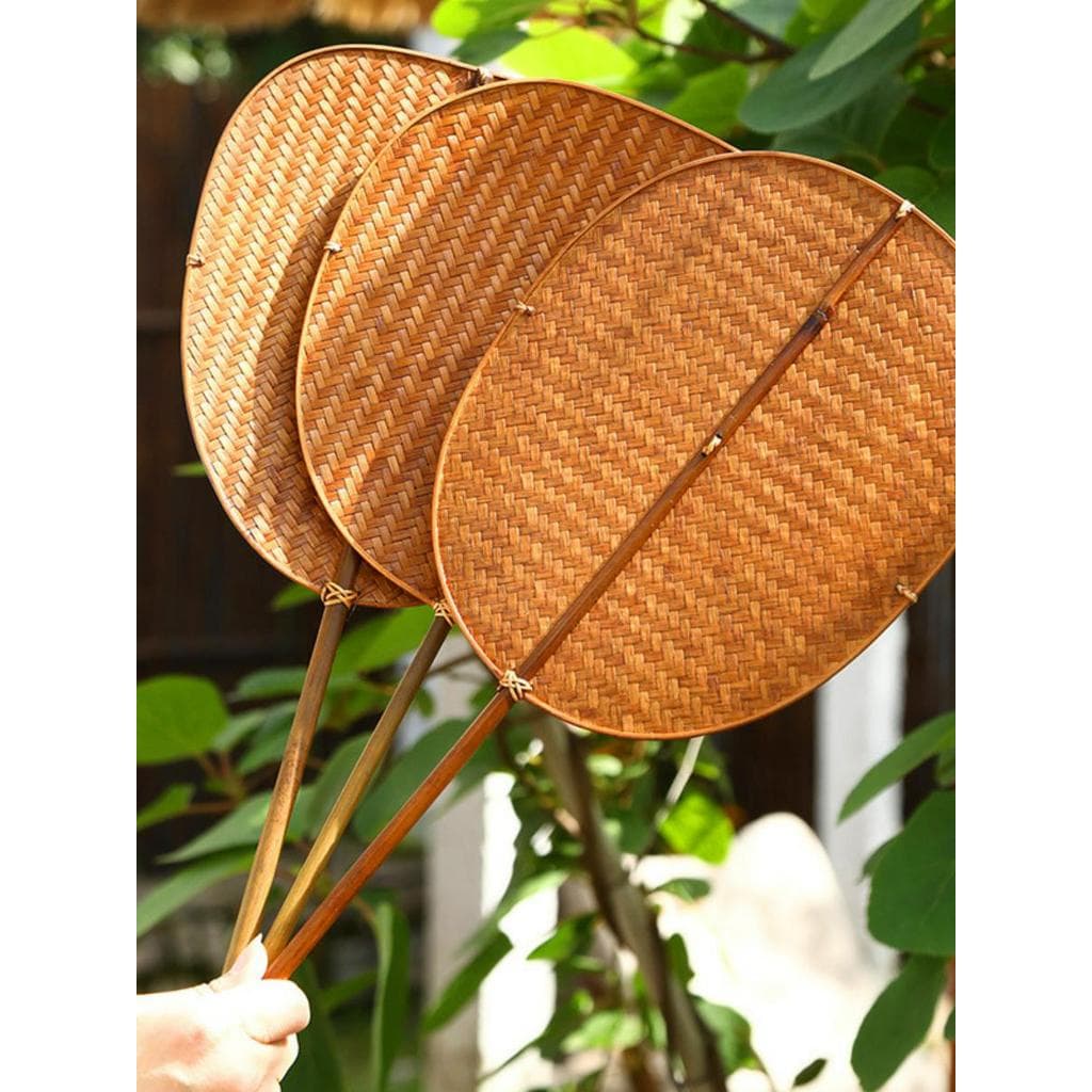 Ventilador trançado de bambu feito à mão Ventilador de resfriamento de verão Ventilador de bambu Ventilador trançado à m