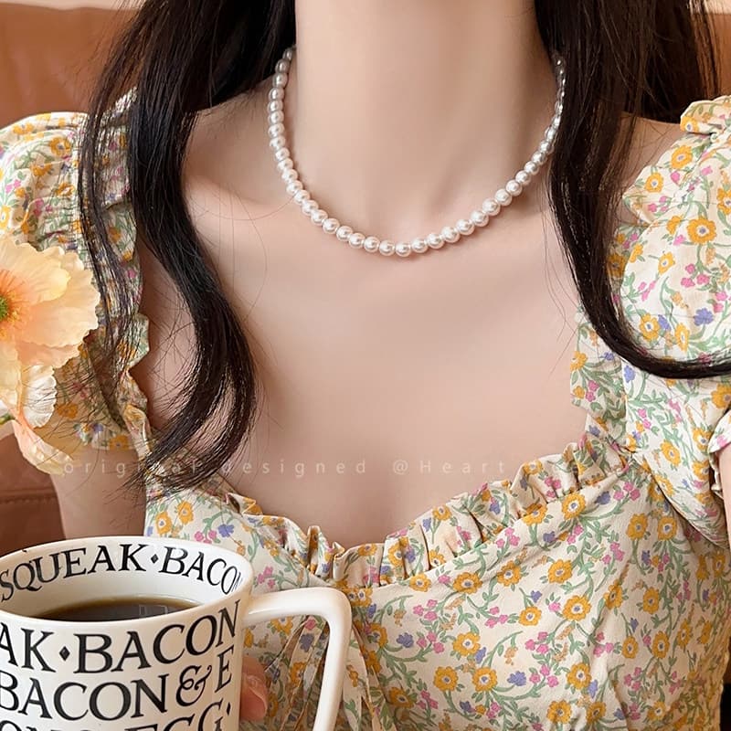 colar femenino colar aço inoxidável Nicho feminino venda quente colar de pérolas de luxo leve de alta qualidade