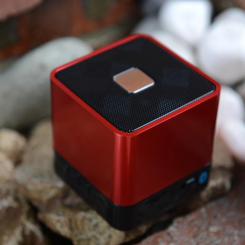 Ao ar livre portátil Bluetooth áudio do telefone móvel computador cartão inteligente pequeno alto-falante Metal Subwoofe
