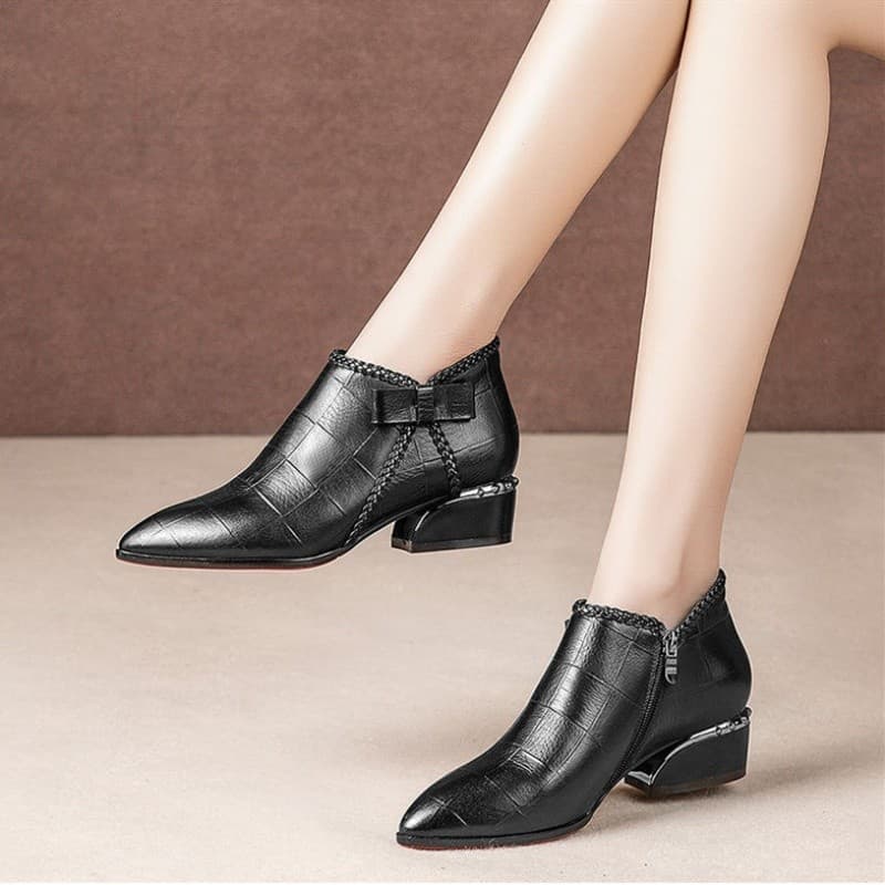 2026 Outono Inverno Novo Estilo Dedo Apontado Salto Grosso Confortável Zíper Lateral Botas Nuas Tubo Curto Botas Únicas